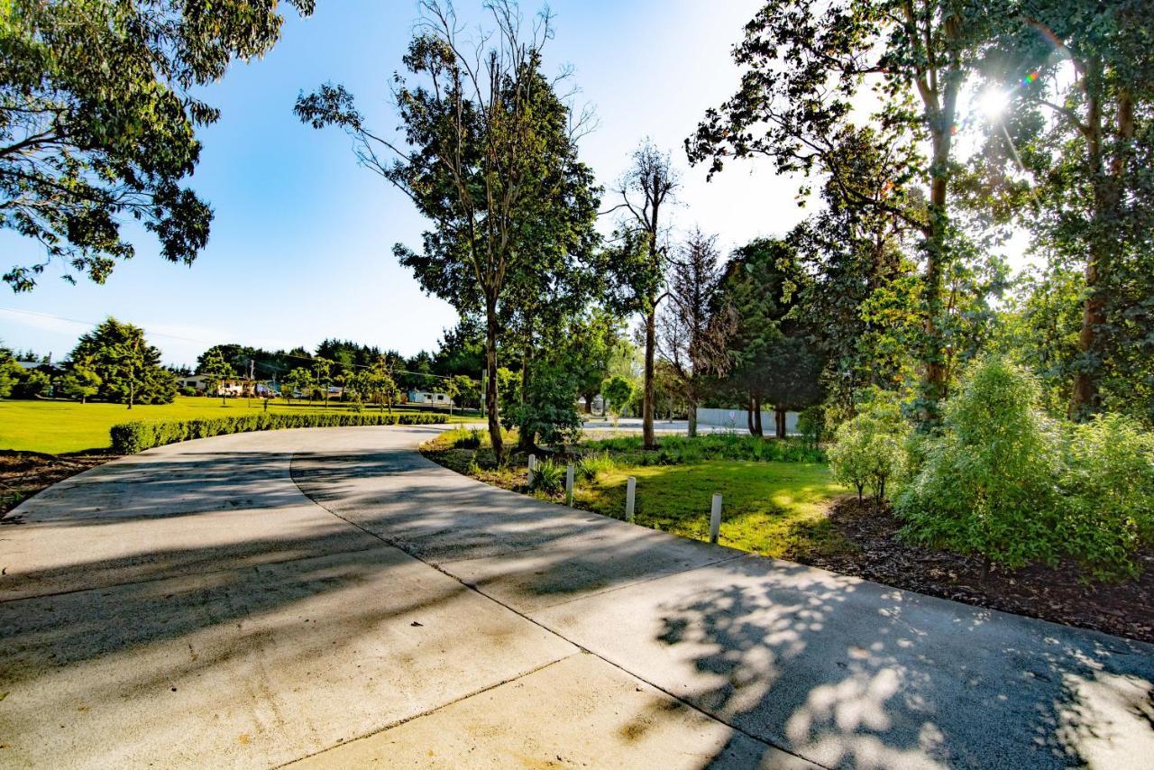 Beach Road Holiday Park Otatara ภายนอก รูปภาพ