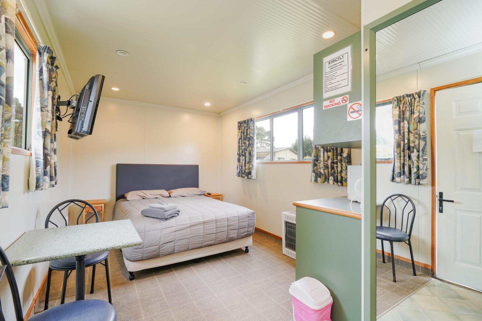 Beach Road Holiday Park Otatara ภายนอก รูปภาพ