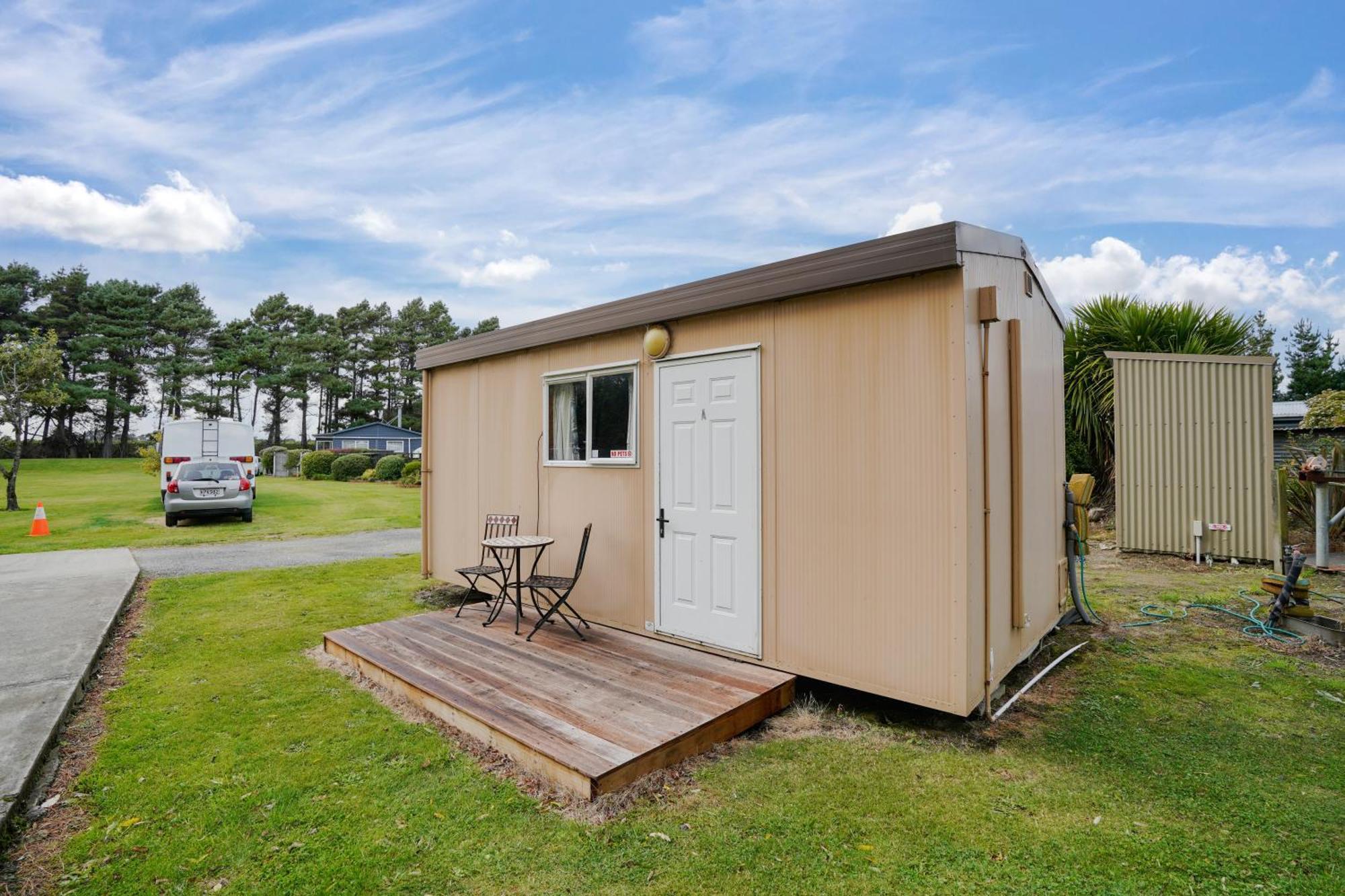 Beach Road Holiday Park Otatara ภายนอก รูปภาพ