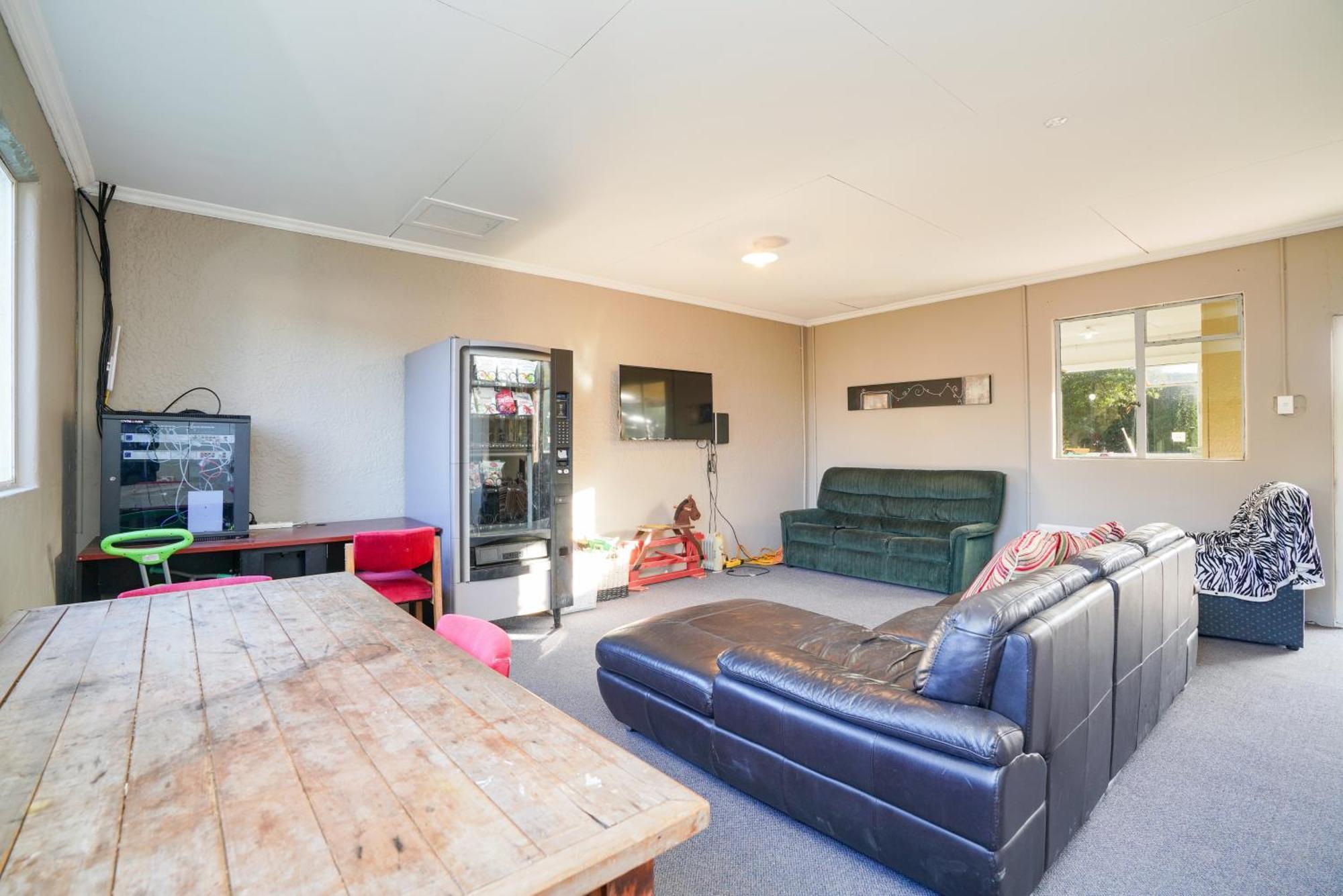 Beach Road Holiday Park Otatara ภายนอก รูปภาพ