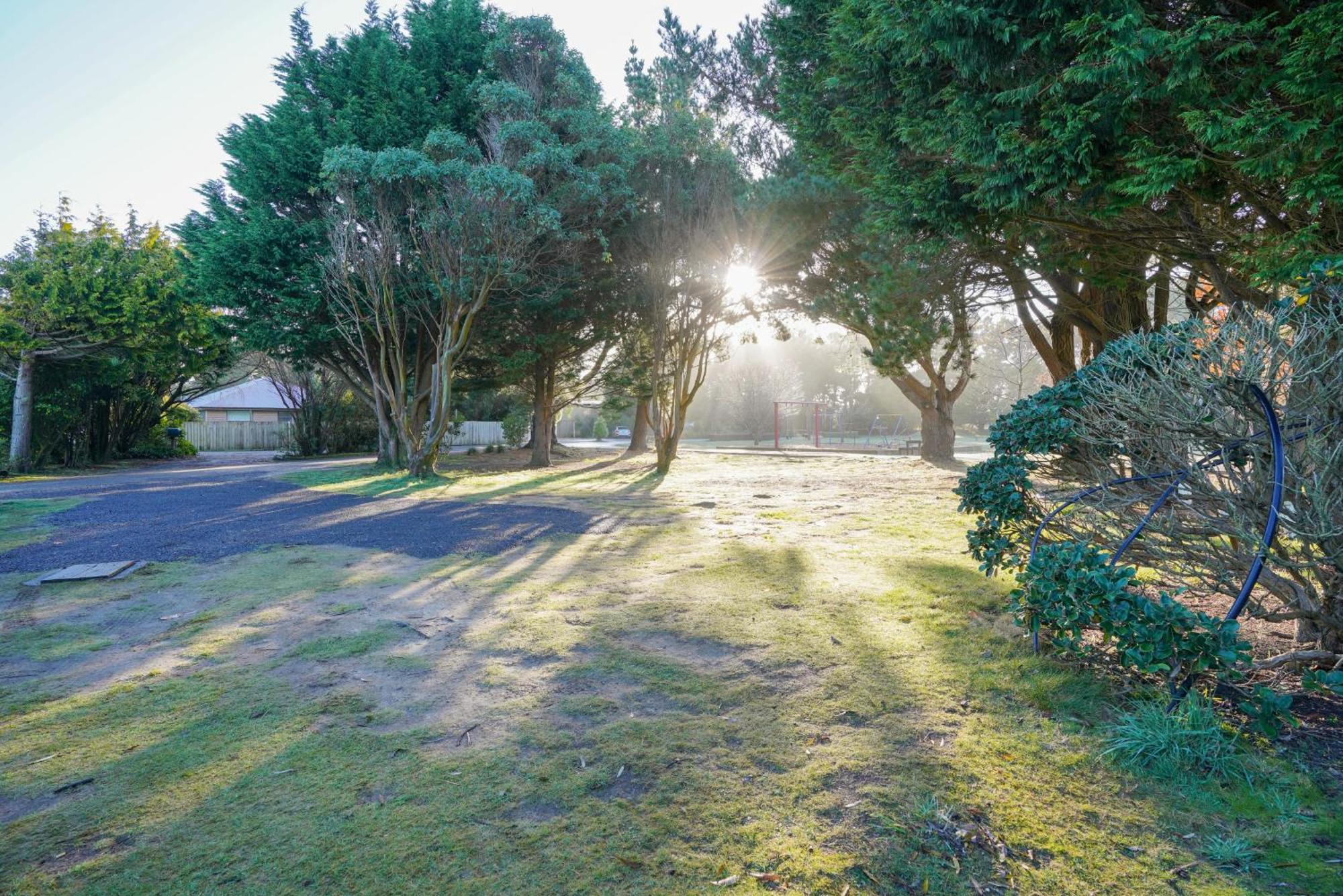 Beach Road Holiday Park Otatara ภายนอก รูปภาพ